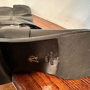 Vince Camuto black boots like new